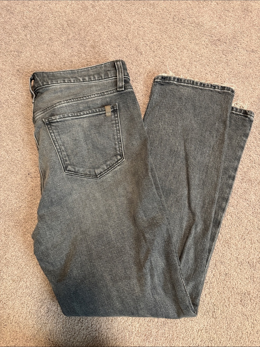 Joes Lara cigarette Jeans in grey.